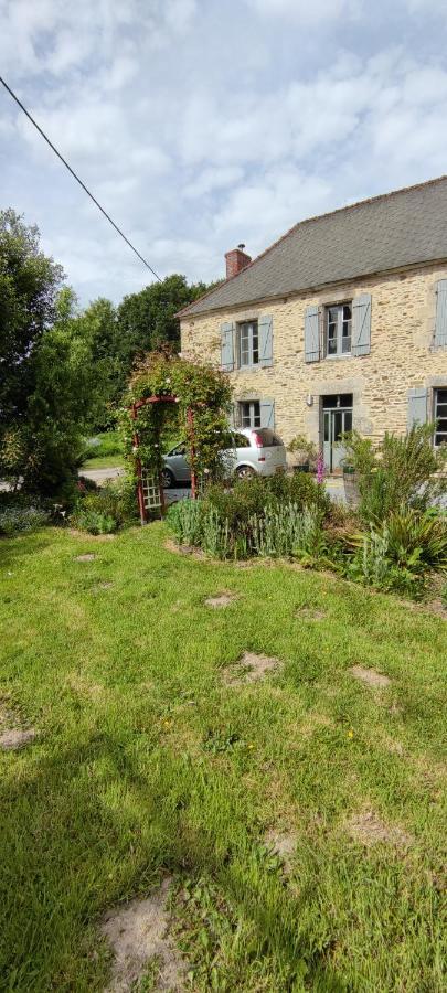 Villa Les Volets Gris à La Croix-Helléan Extérieur photo